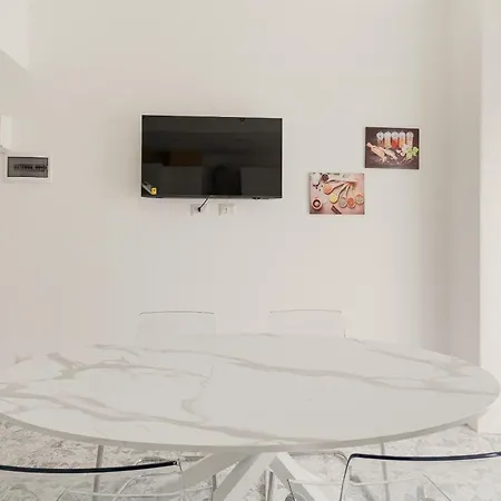 Guesthost - Spacious Navigli Apartmán
