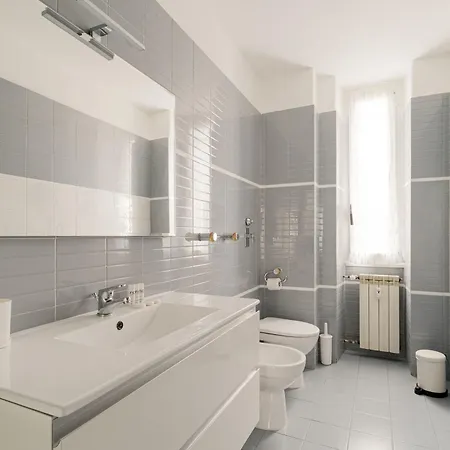 Guesthost - Spacious Navigli *