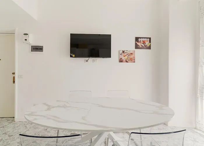 Guesthost - Spacious Navigli Apartament