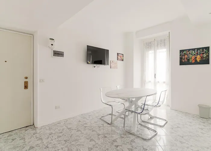 Guesthost - Spacious Navigli Mediolan