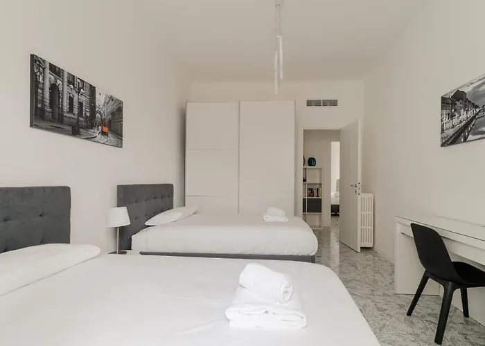 Guesthost - Spacious Navigli Apartament Mediolan