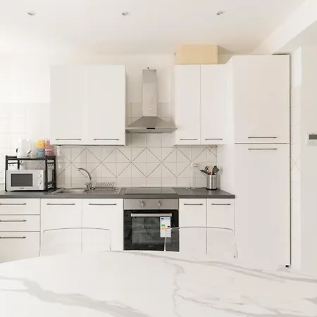 Apartman Guesthost - Spacious Navigli