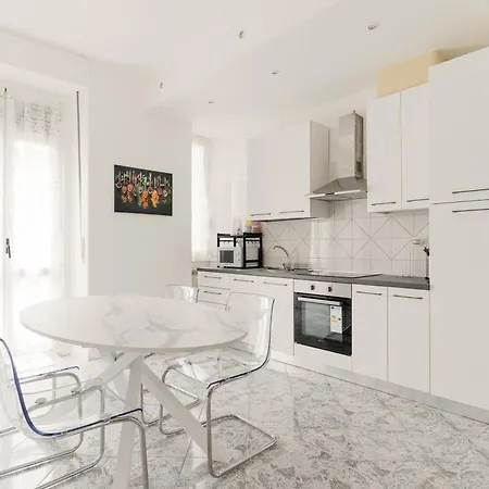 Guesthost - Spacious Navigli Apartman Milánó